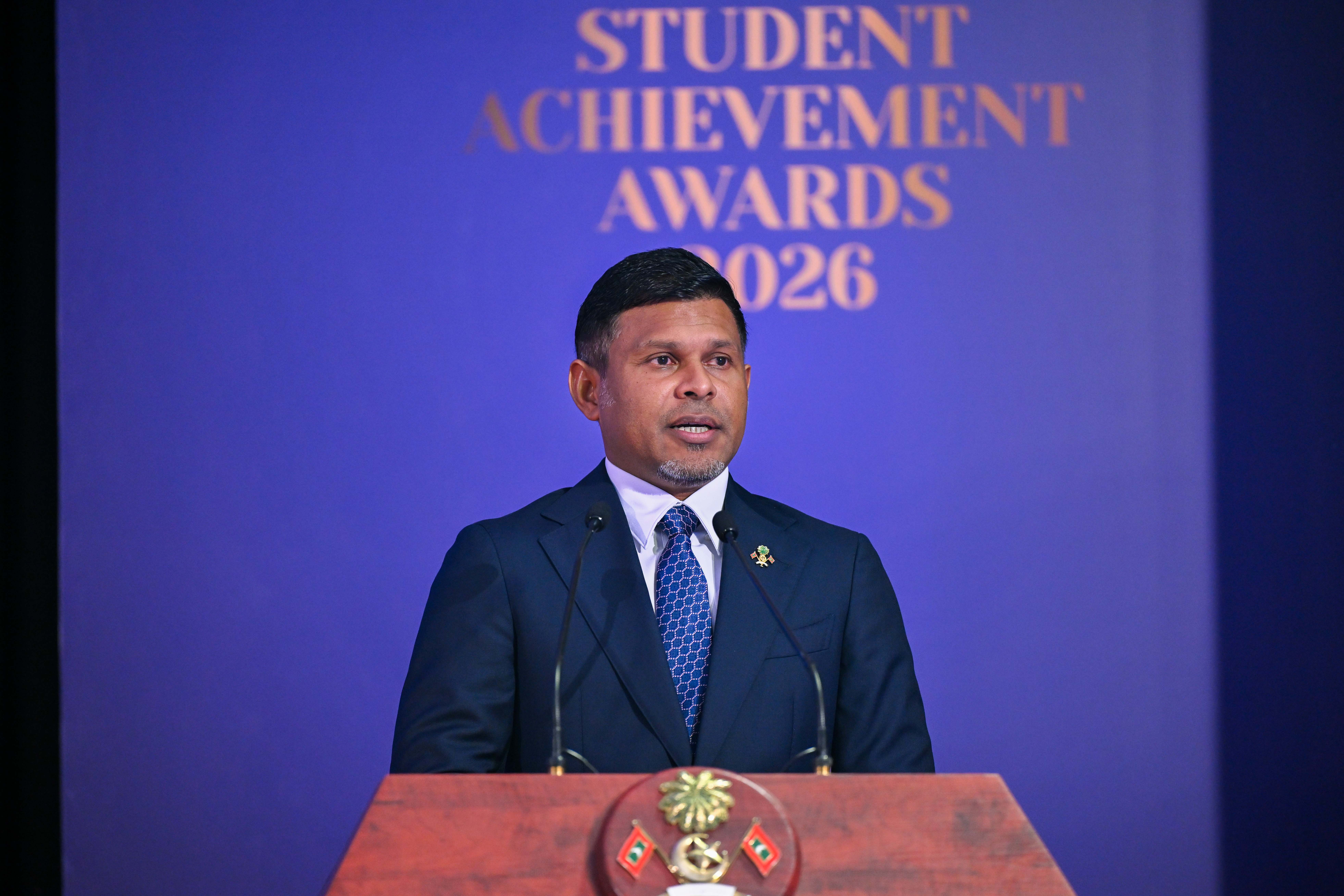 ދަސްވެނީން އީޖާދީ ޙައްލުތައް ހޯއްދަވައިދެއްވުމަށް ނައިބު ރައީސް އެދިވަޑައިގެންފި